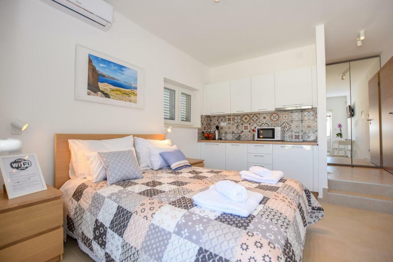 Villa Magena - Luxury Apartments In Pag Center 帕格 外观 照片