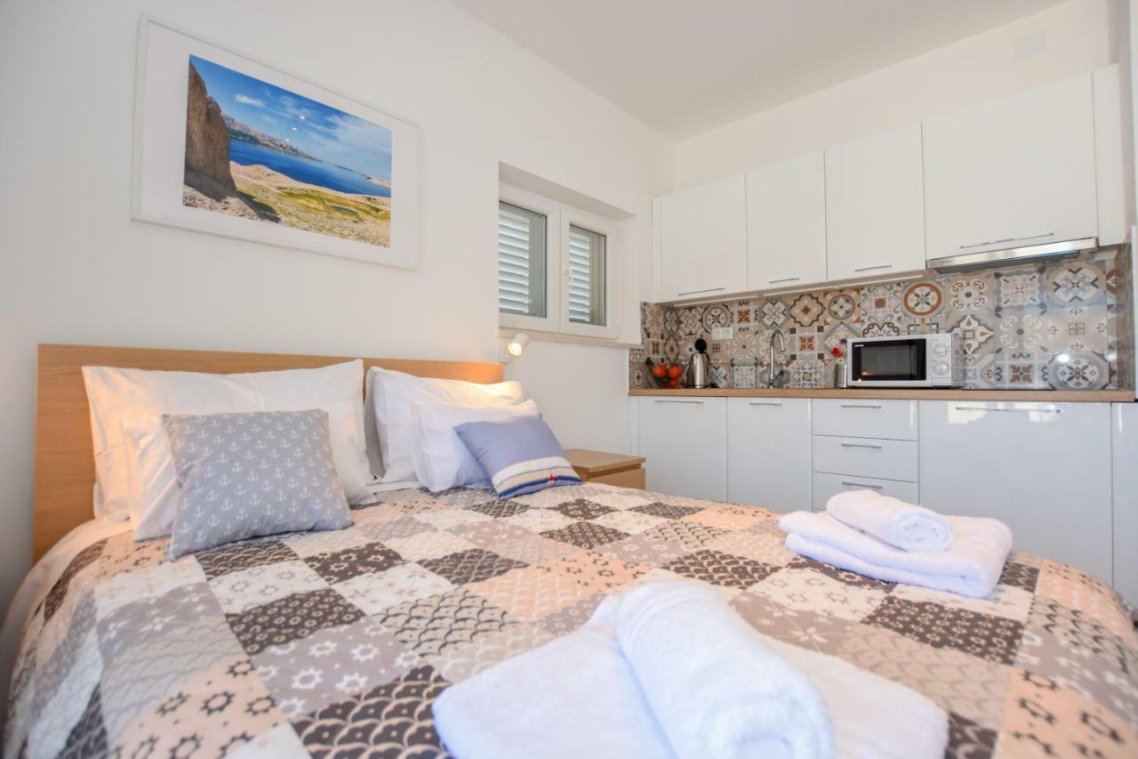 Villa Magena - Luxury Apartments In Pag Center 帕格 外观 照片